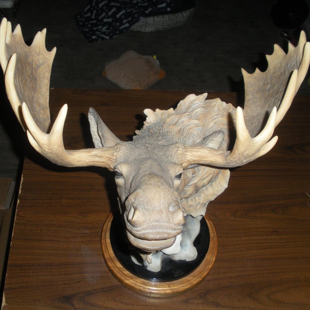 Moose Mount Figurine